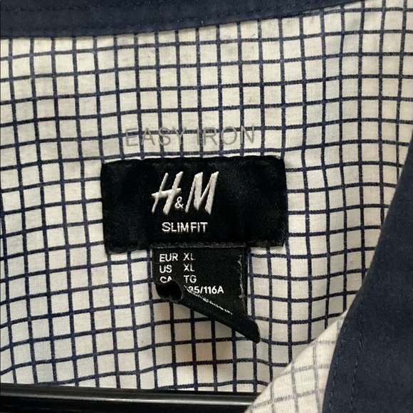 H&M Collared Button Down Long Sleeve Shirt Mens  X-Large Navy/White Checkered - Picture 4 of 4